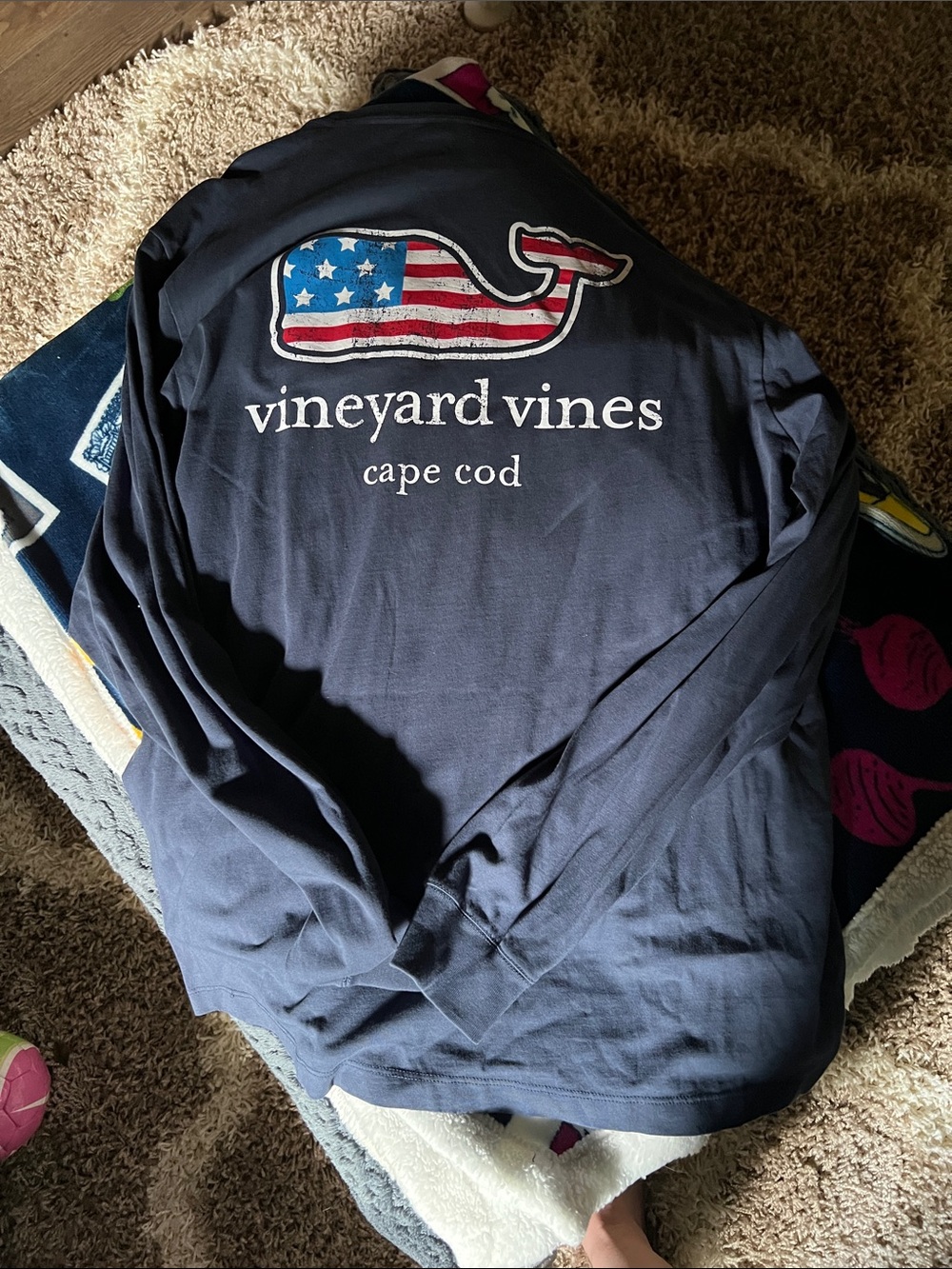 Vineyard Vines Navy Long-Sleeve Pullover with American Flag Whale